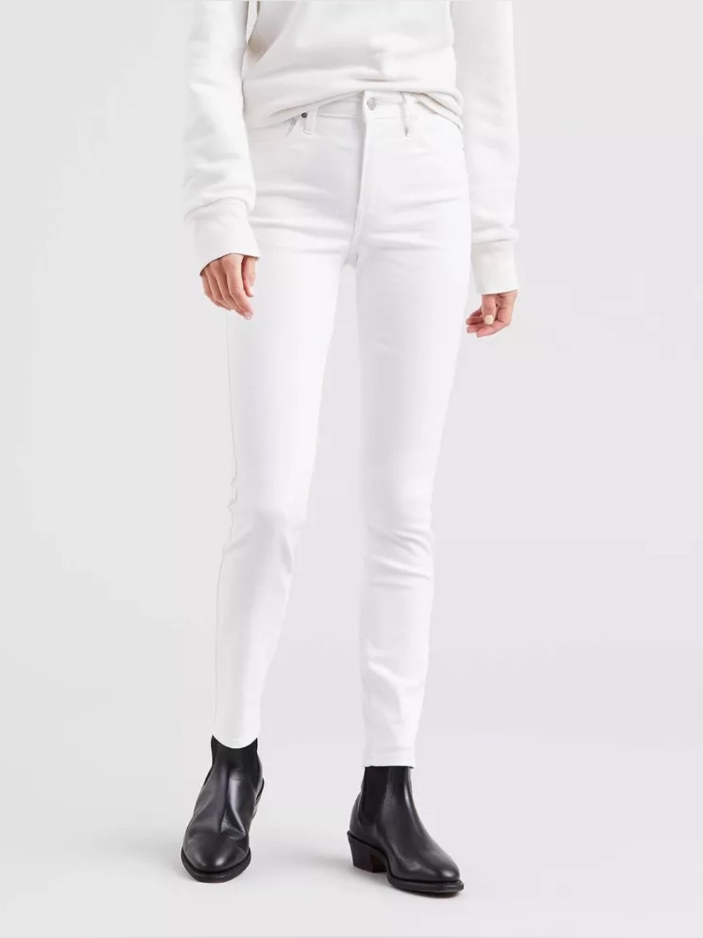 LEVI’s White 721 High-Rise Skinny Jeans - size 29